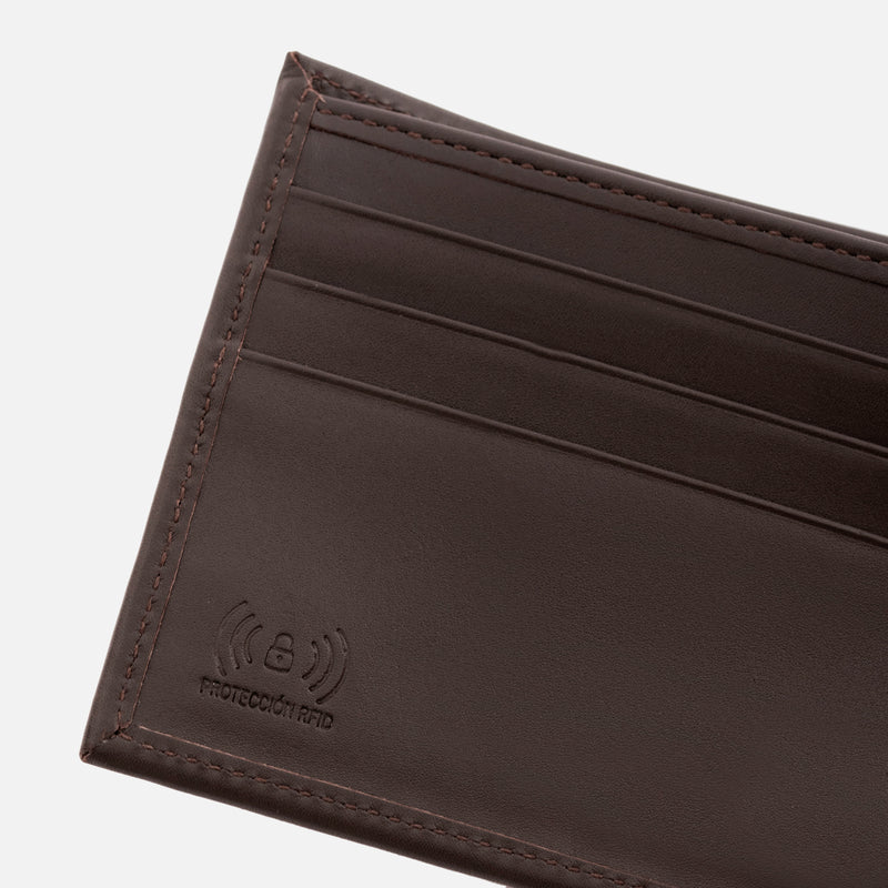 Bennett Bifold Wallet - Smooth Full-Grain Leather