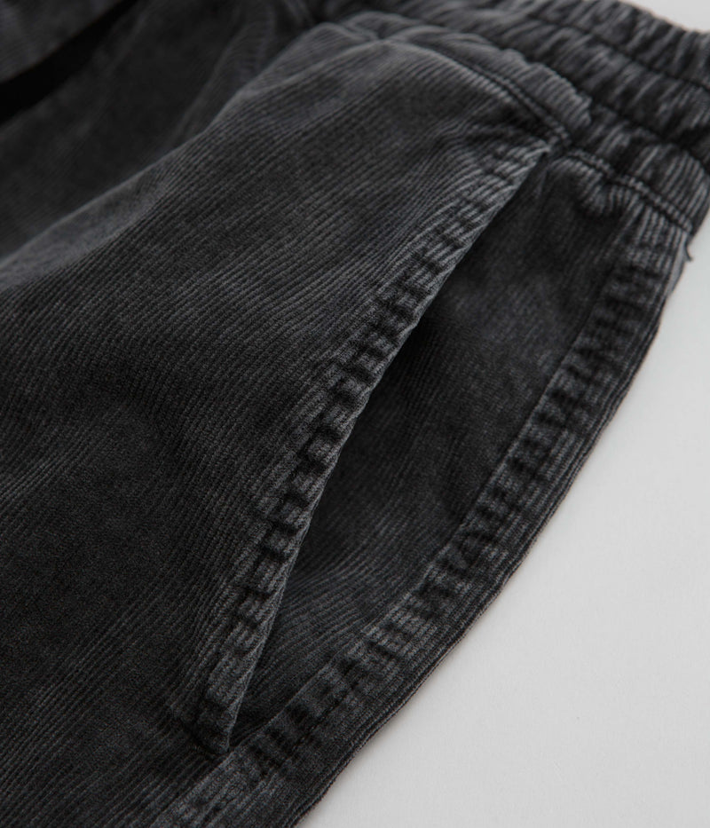 Carhartt Reynold Shorts in Black