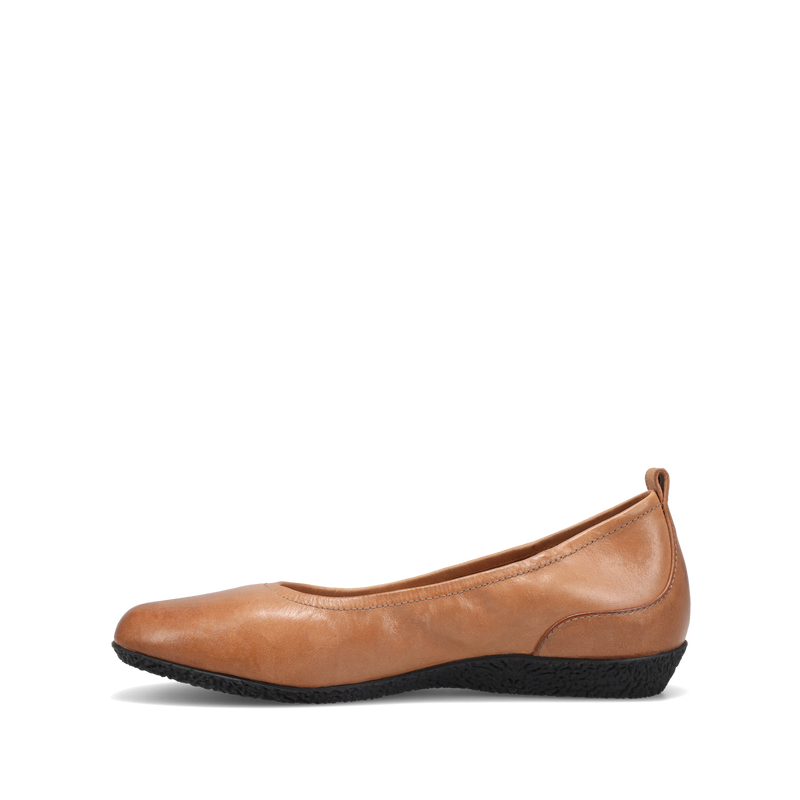 Instep image of Chit Chat Caramel 6