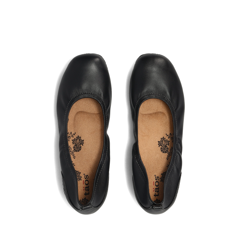 Top down image of Chit Chat Black 6