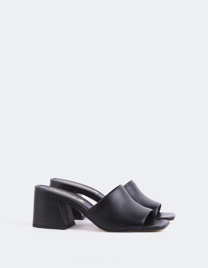 L'INTERVALLE Clarabelle Women's Mule Sandal Black Leather