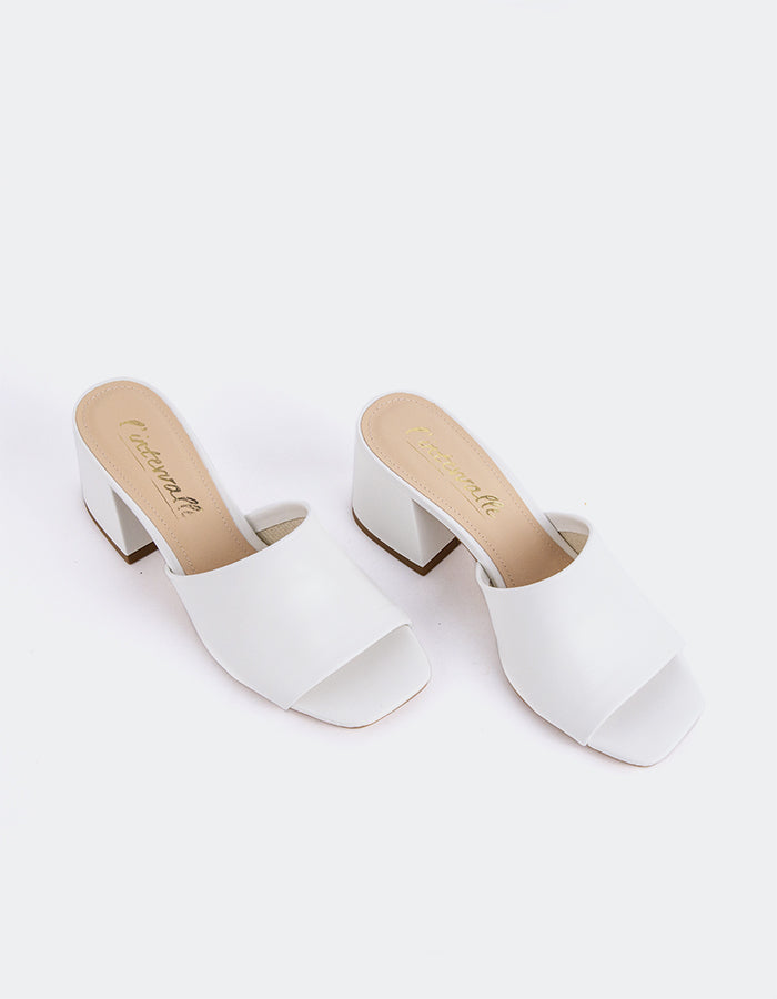 L'INTERVALLE Clarabelle Women's Mule Sandal White Leather