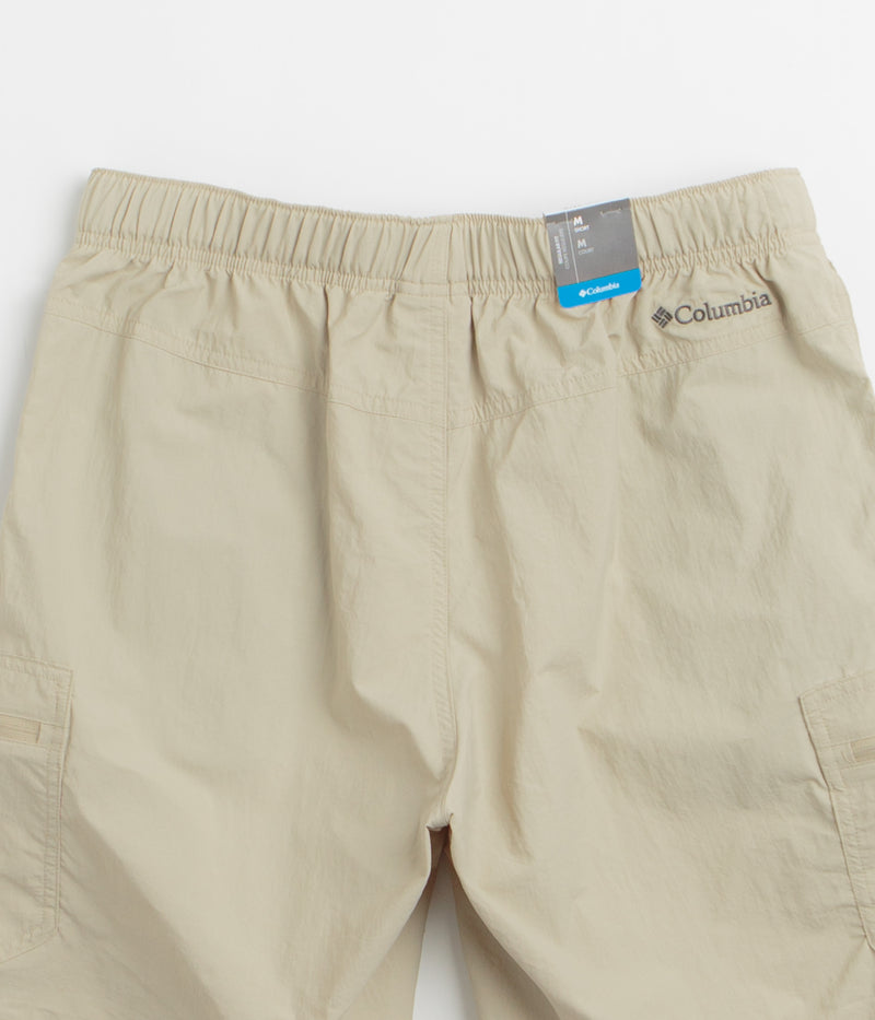 Columbia Mountaindale Cargo Shorts in Ancient Fossil
