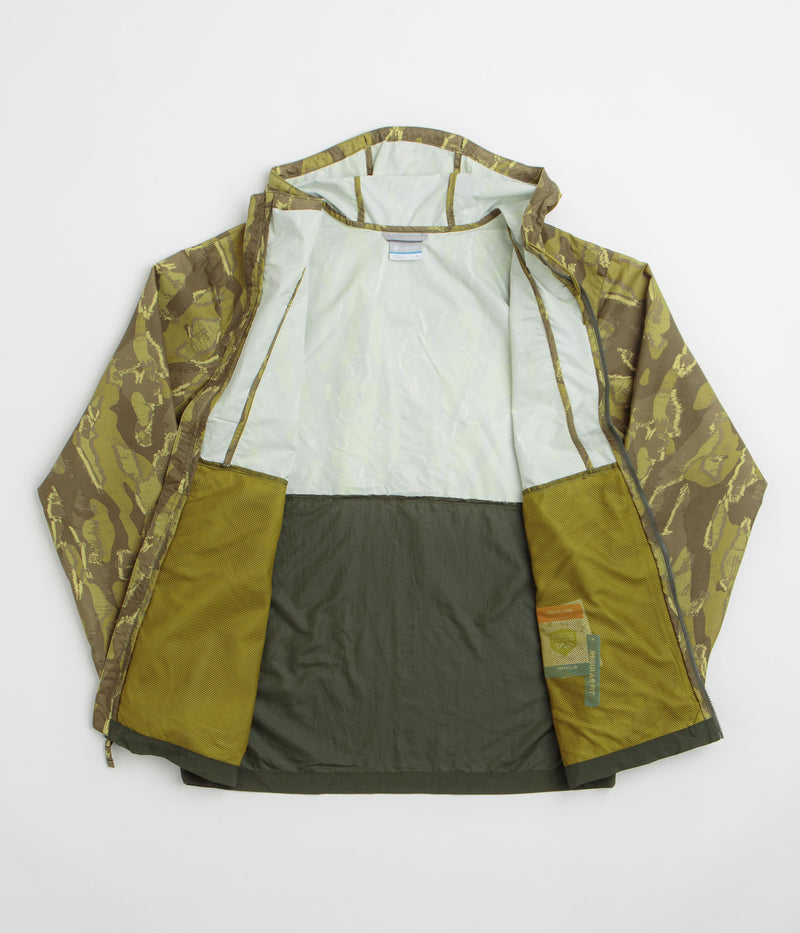 Columbia Challenger II Printed Windbreaker Jacket in Mossy Green Treebark and Greenscape