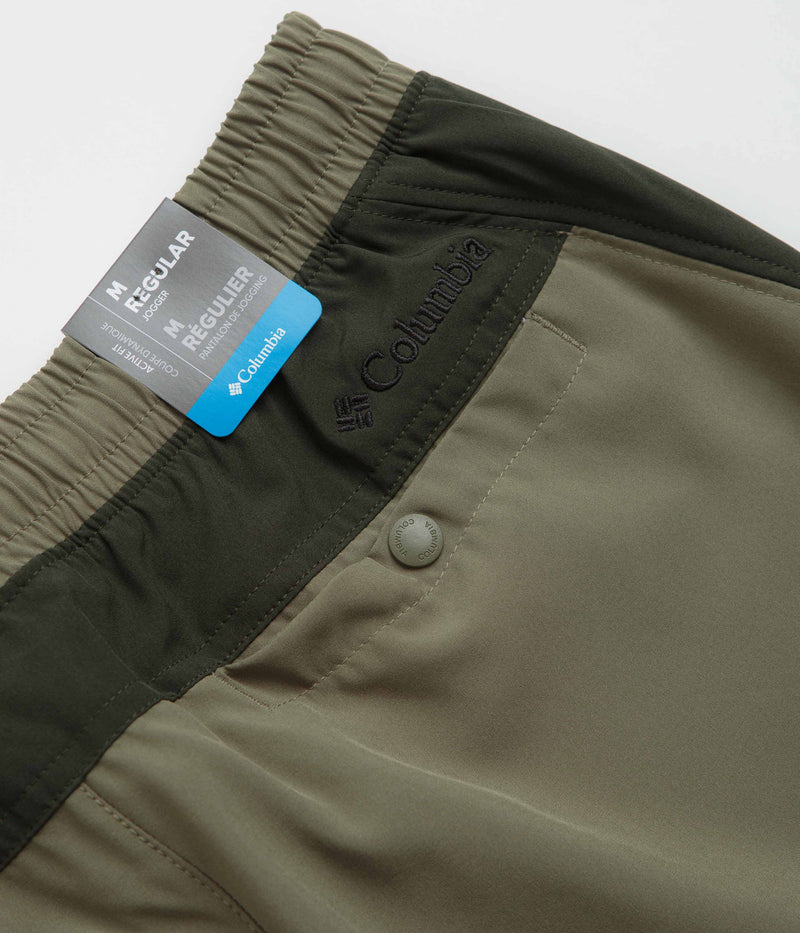 Columbia Vital Valley Joggers in Stone Green and Greenscape