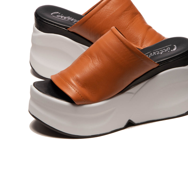 Cricket Tan Leather (6572229361744)