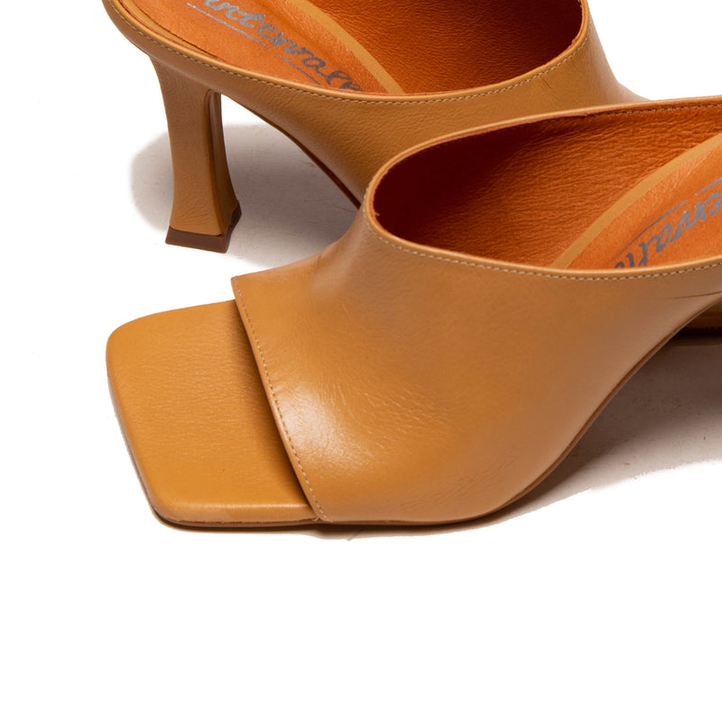 Davinci Camel Leather (6563914711120)