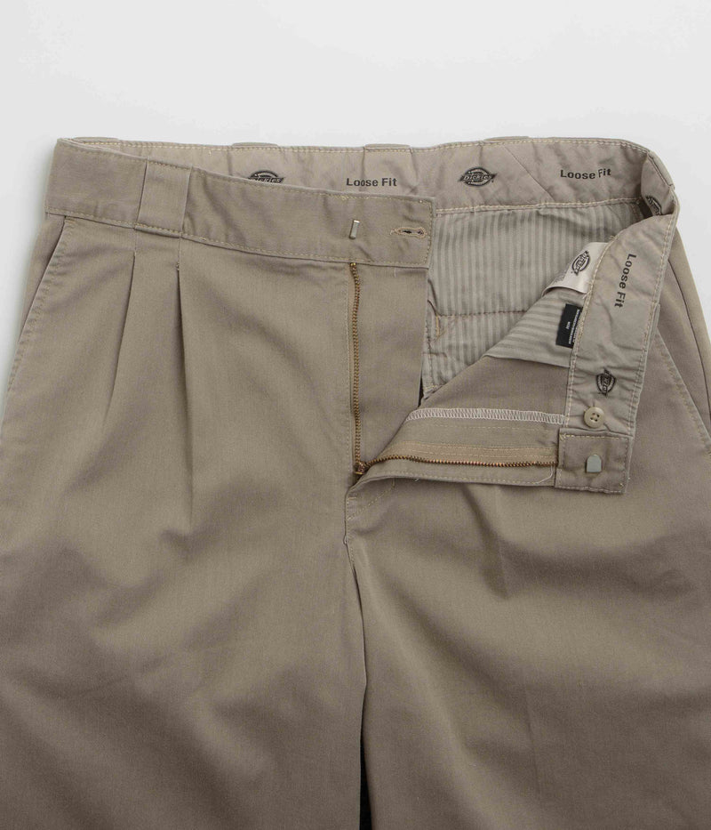 Dickies Unionville 13 Inch Work Shorts in Desert Sand