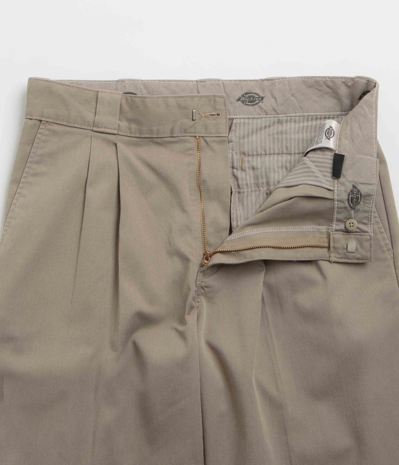 Dickies Unionville Pleated Work Pants in Desert Sand