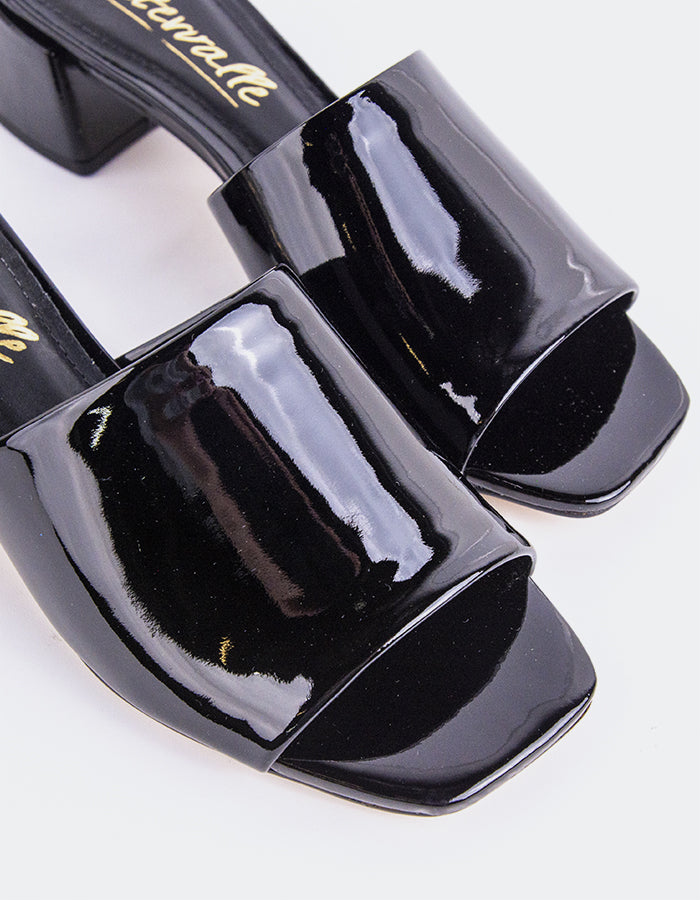 Timeless Low Thick-Heeled Mule
This low thick-heeled mule is the epitome of effortless style and comfort. With its sturdy, wide heel, it offers both stability and support without sacrificing elegance. The open-back design provides ease of wear, making it the perfect go-to shoe for everyday occasions. Whether paired with casual jeans or dressed up with a skirt or dress, this versatile mule offers a chic yet practical solution for all-day wear.

Detail(s):&nbsp;

Square Toe

1.75”&nbsp; Block Heel

We recomme