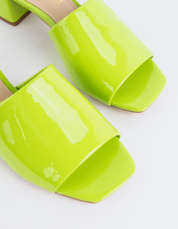 Timeless Low Thick-Heeled Mule
This low thick-heeled mule is the epitome of effortless style and comfort. With its sturdy, wide heel, it offers both stability and support without sacrificing elegance. The open-back design provides ease of wear, making it the perfect go-to shoe for everyday occasions. Whether paired with casual jeans or dressed up with a skirt or dress, this versatile mule offers a chic yet practical solution for all-day wear.

Detail(s):&nbsp;

Square Toe

1.75”&nbsp; Block Heel

We recomme