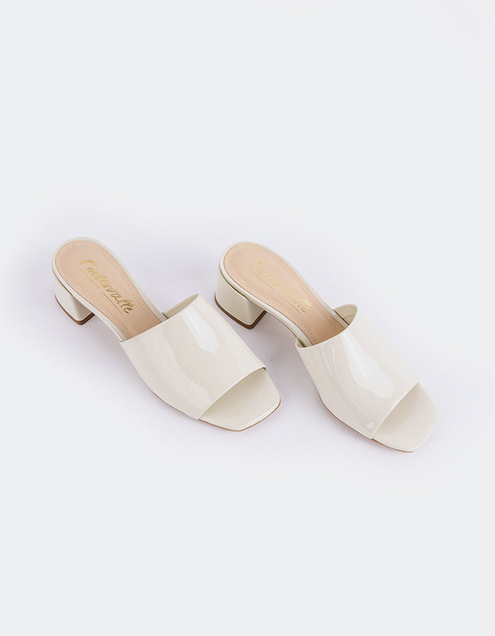 Timeless Low Thick-Heeled Mule
This low thick-heeled mule is the epitome of effortless style and comfort. With its sturdy, wide heel, it offers both stability and support without sacrificing elegance. The open-back design provides ease of wear, making it the perfect go-to shoe for everyday occasions. Whether paired with casual jeans or dressed up with a skirt or dress, this versatile mule offers a chic yet practical solution for all-day wear.

Detail(s):&nbsp;

Square Toe

1.75”&nbsp; Block Heel

We recomme