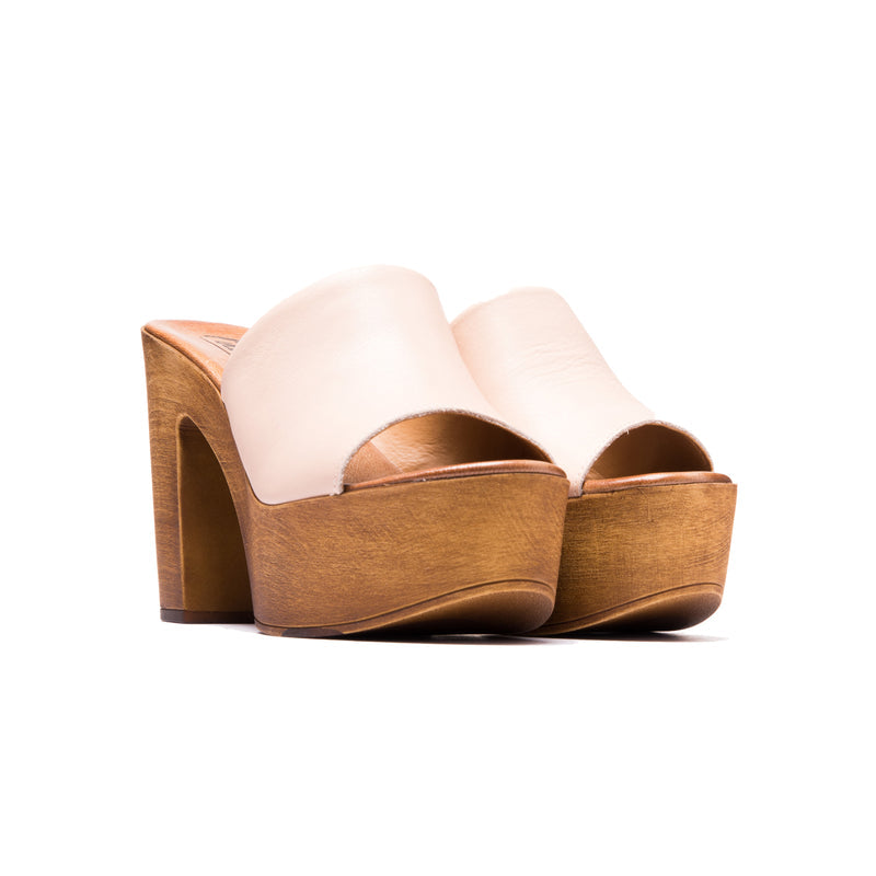 Izabella Nude Leather (3482040303696)