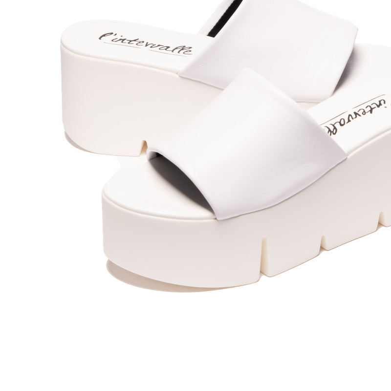 Jaya White Leather (4694760095824)