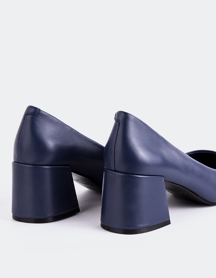 L'INTERVALLE Josephine Women's Shoe Mid Heel Pumps Navy Leather