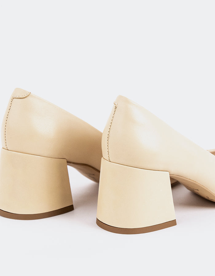 L'INTERVALLE Josephine Women's Shoe Mid Heel Pumps Nude Leather
