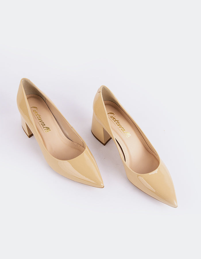 Stylish Thick Low Heel Pump

The perfect blend of comfort and sophistication, this thick low heel pump is designed to offer both stability and style. With its sturdy, wide heel, it ensures effortless support throughout the day while maintaining a sleek, modern aesthetic. Ideal for both professional and casual wear, this versatile shoe elevates any look with understated elegance and all-day comfort.

Detail(s):&nbsp;

Pointy Toe

2.5”&nbsp; Block Heel
We recommend sizing up, as this item runs small.

Materia
