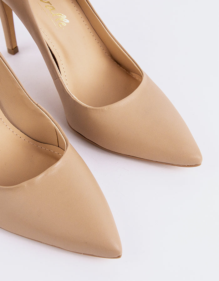 Chic Low Heel Pump
Designed for effortless elegance, this low heel pump offers the perfect balance of style and comfort. Its understated silhouette makes it ideal for both professional and casual settings, while the modest heel provides all-day wearability without compromising on sophistication. A go-to option for polished, everyday wear.

Detail(s):&nbsp;

Pointy Toe
3.75” Straight Stiletto Heel
We recommend sizing up, as this item runs small.

Material(s):&nbsp;

Genuine Leather Upper&nbsp;
Padded Leather