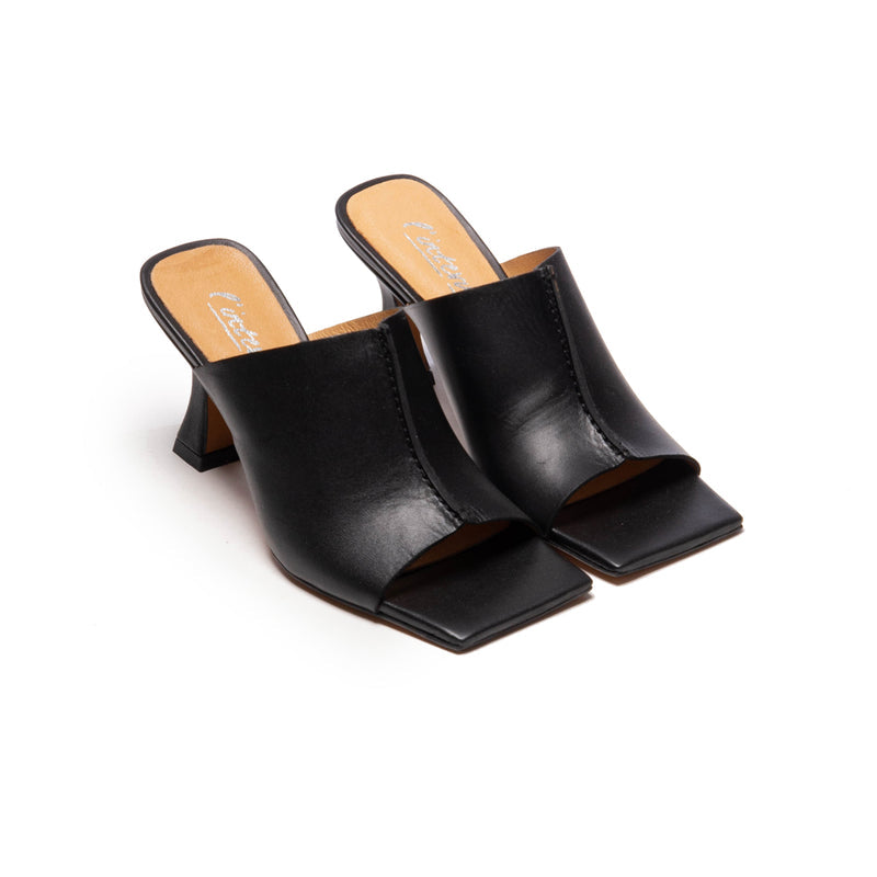 Maica Black Leather (6562155987024)