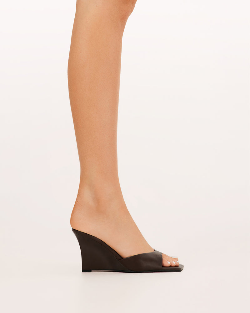 NEAVE - CHOCOLATE-Wedges-Billini-Billini