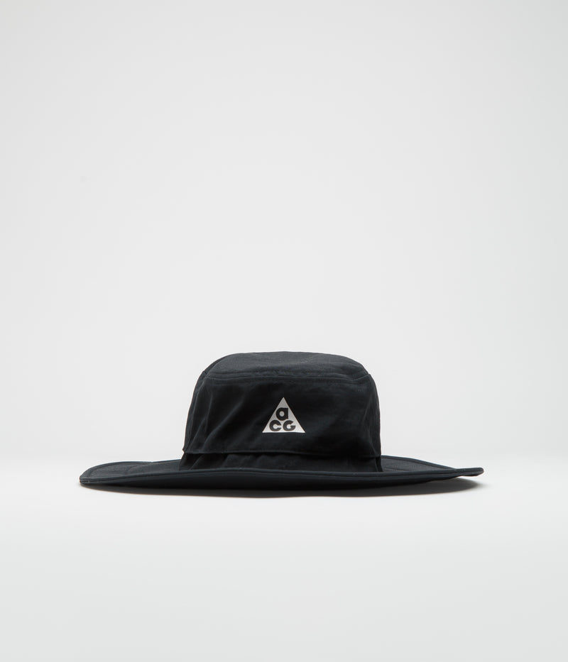 Nike ACG Apex Bucket Hat in Black and Black / Black