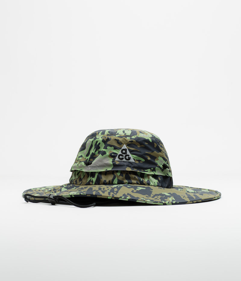 Nike ACG Apex Bucket Hat in Olive Flak and Black