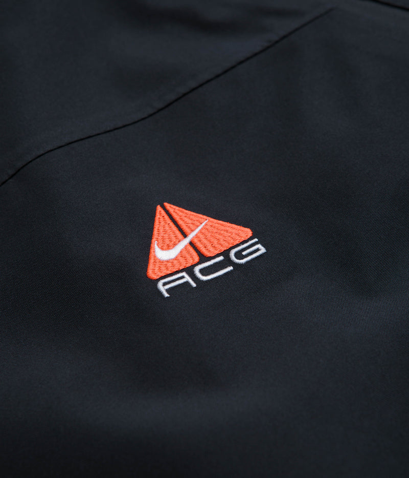 Nike ACG Chena Vortex Jacket in Anthracite and Anthracite / Summit White