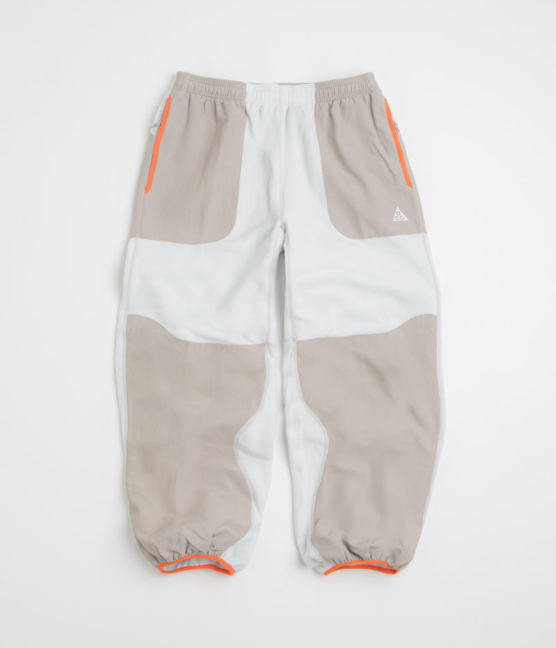 Nike ACG Wolf Tree Plus Pants in Photon Dust and College Grey / Summit White