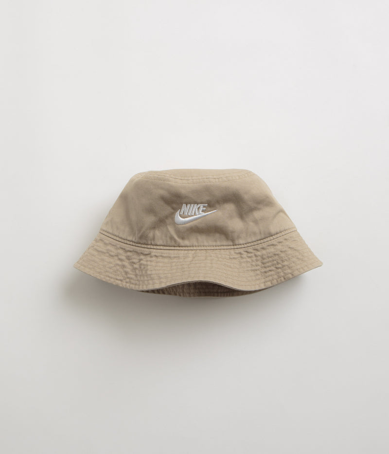 Nike Apex Futura Washed Bucket Hat in Khaki and White