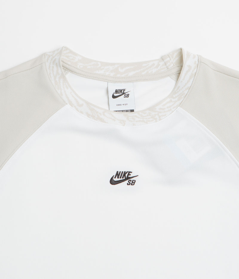 Nike SB Knit Jersey in White and Light Bone / Black