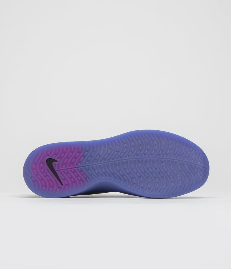 Nike SB Nyjah 4 Shoes in Light Thistle and Black and Light Thistle