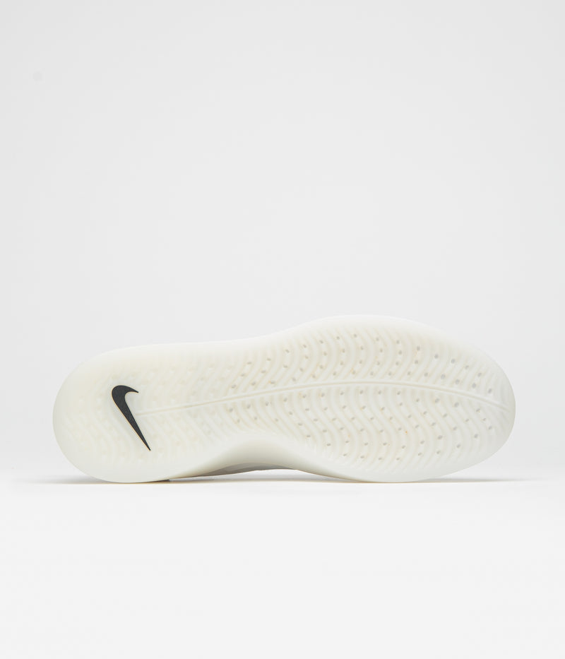 Nike SB Nyjah 4 Shoes in White and Black and White - Black