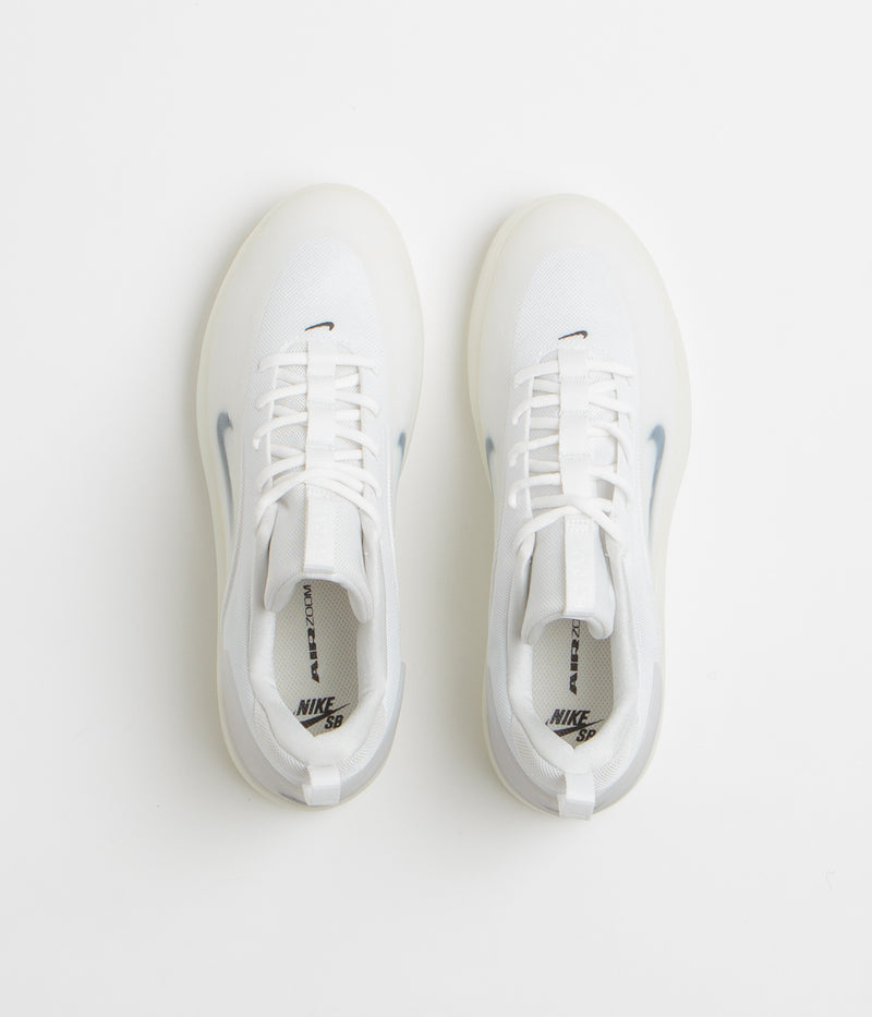 Nike SB Nyjah 4 Shoes in White and Black and White - Black
