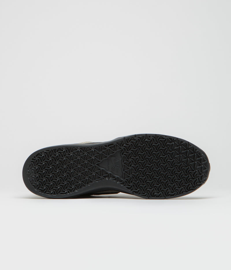 Nike SB PS8 Shoes in Light Khaki and Black and Desert Khaki - Black