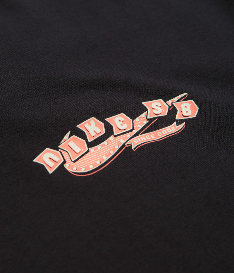 Nike SB Road Dogs T-Shirt in Black