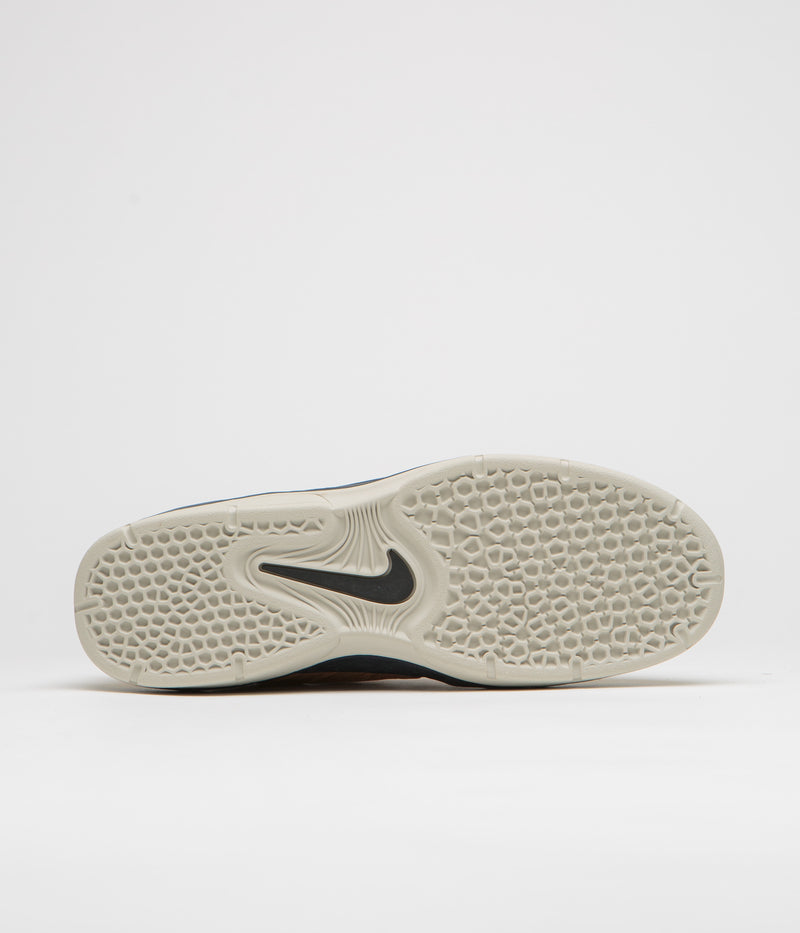 Nike SB Vertebrae Shoes in Wheat and Black and Light British Tan - Obsidian