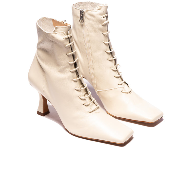 Noble Off White Leather (4757621211216)