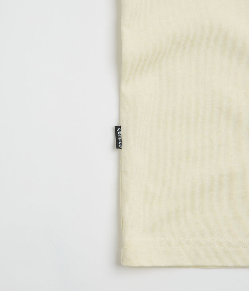 Pasteelo Records T-Shirt in Cream