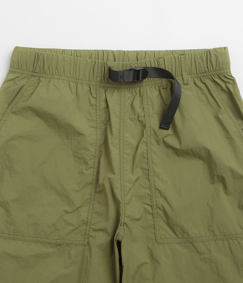 Polar Hike Shorts in Army Green