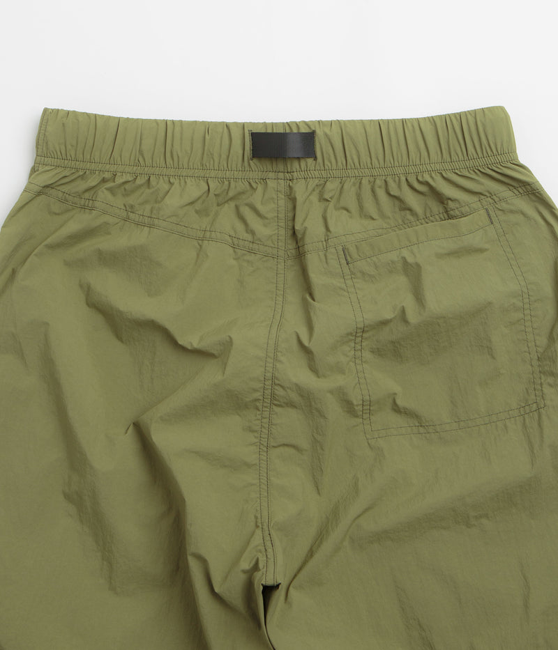 Polar Hike Shorts in Army Green