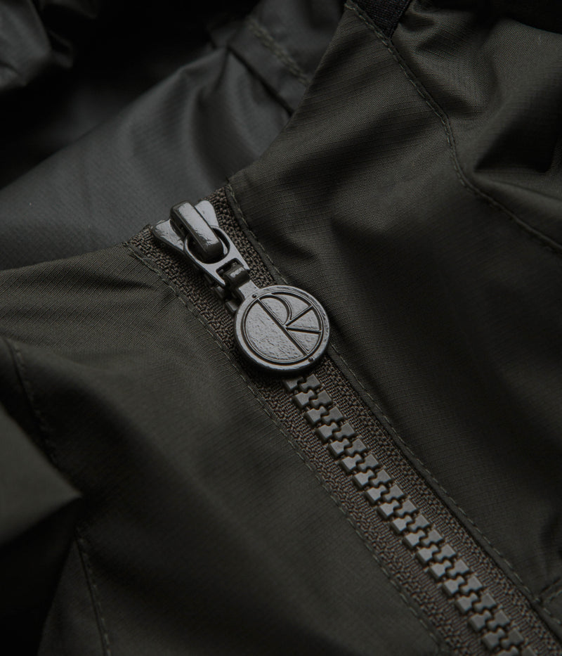 Polar Packable Anorak Jacket in Dirty Black