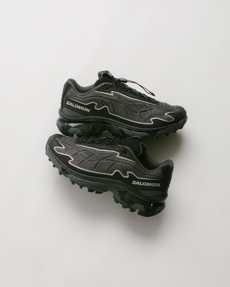 Salomon XT-Slate Shoes in Black and Asphalt / Silver