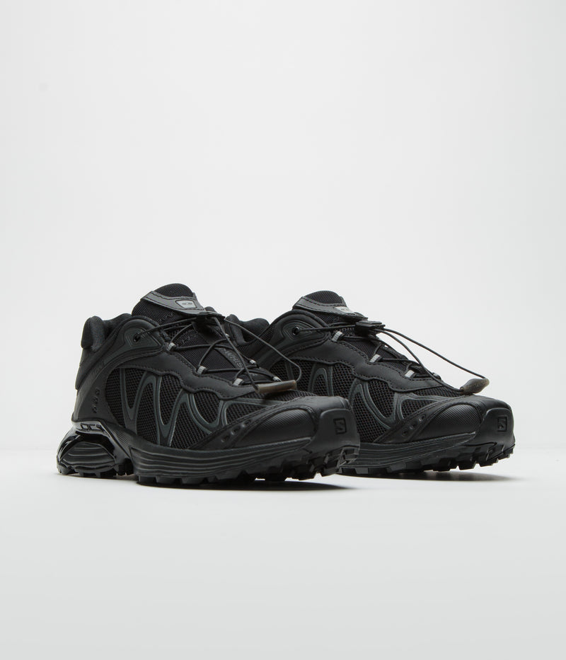 Salomon XT-Whisper Shoes in Black and Black / Asphalt