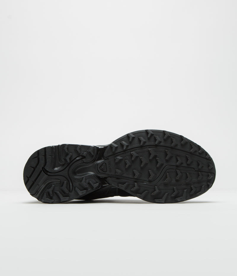 Salomon XT-Whisper Shoes in Black and Black / Asphalt