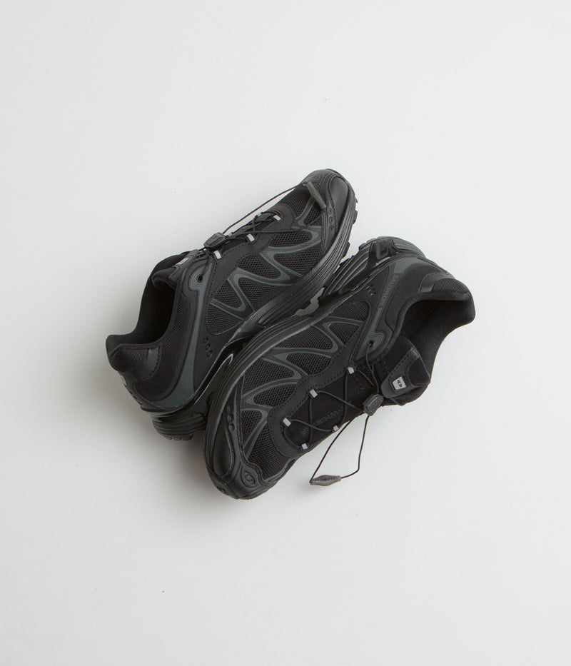 Salomon XT-Whisper Shoes in Black and Black / Asphalt