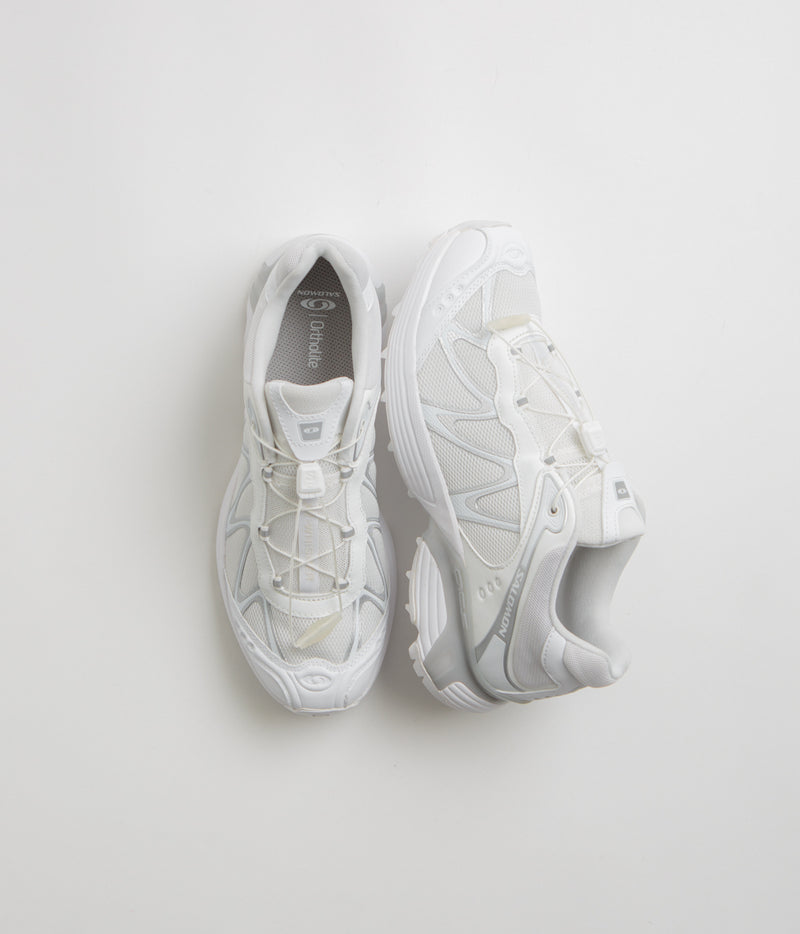 Salomon XT-Whisper Shoes in White and Lunar Rock / Silver