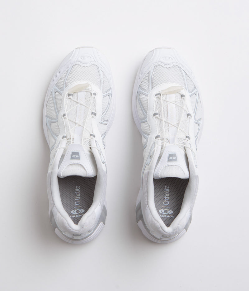 Salomon XT-Whisper Shoes in White and Lunar Rock / Silver