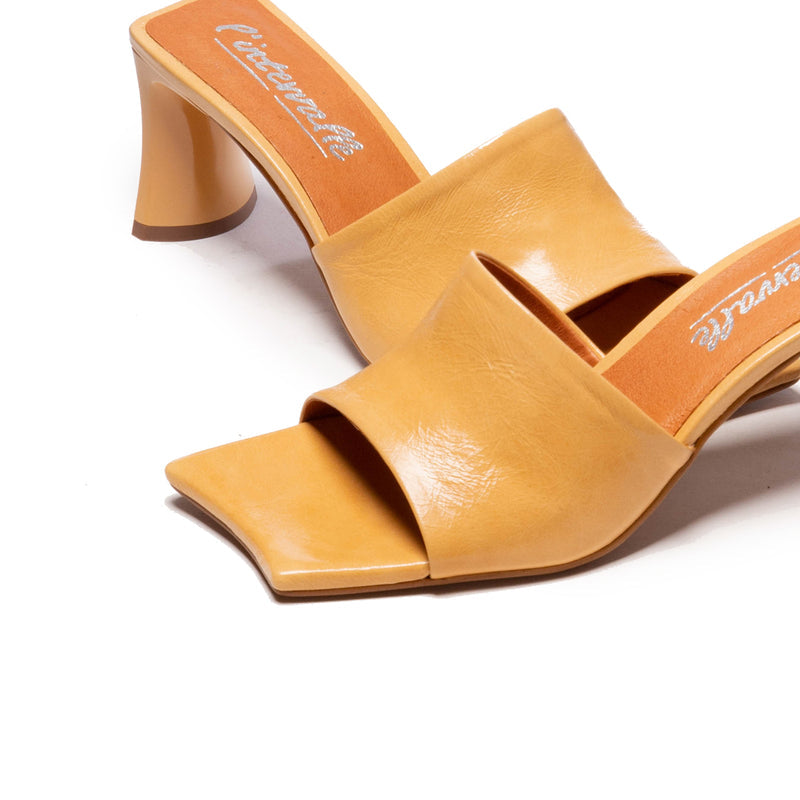 Singer Nude Leather (6561580646480)