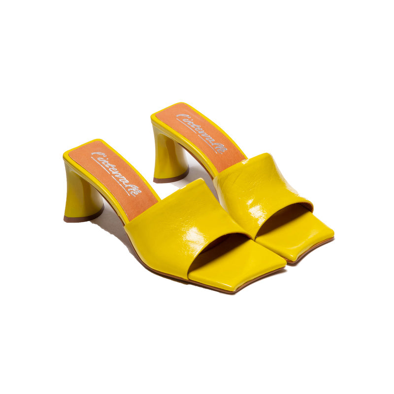 Singer Yellow Leather (6561581760592)