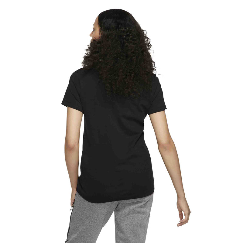 Sportswear Essential